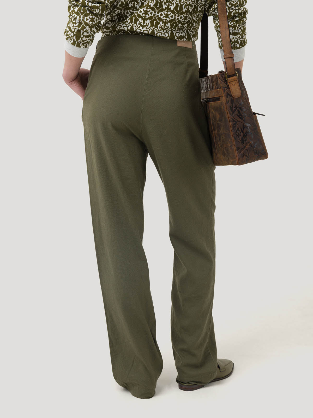 Pantalón M Danubio Lino Dark Olive Mujer 5